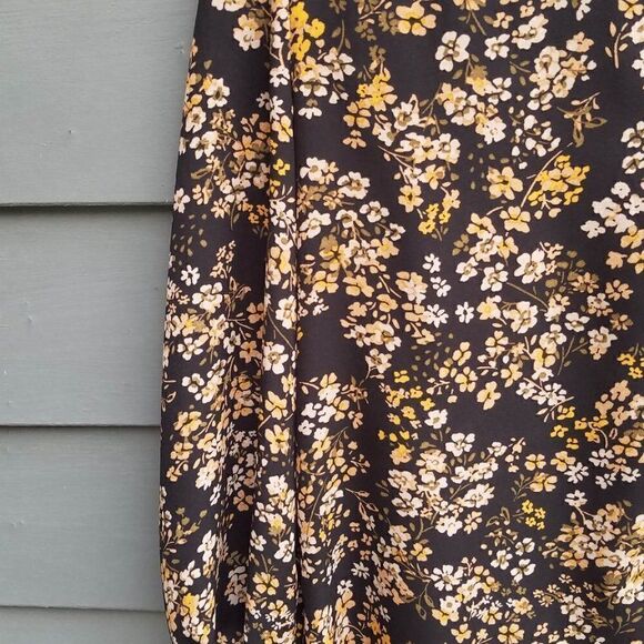 Maurices Brown Black Floral Button Down Peasant Top Medium - Picture 12 of 12